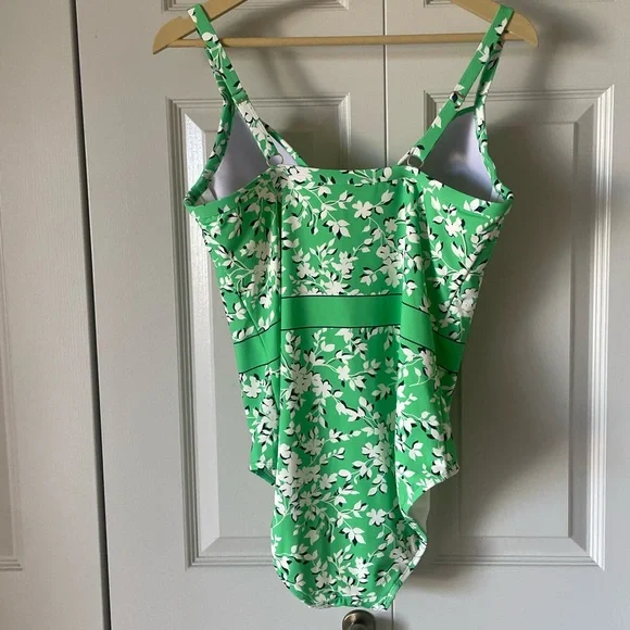 Lands' End | Green White Swimsuit. Sweetheart Neckline. Size 12. Flattering - Picture 4 of 7